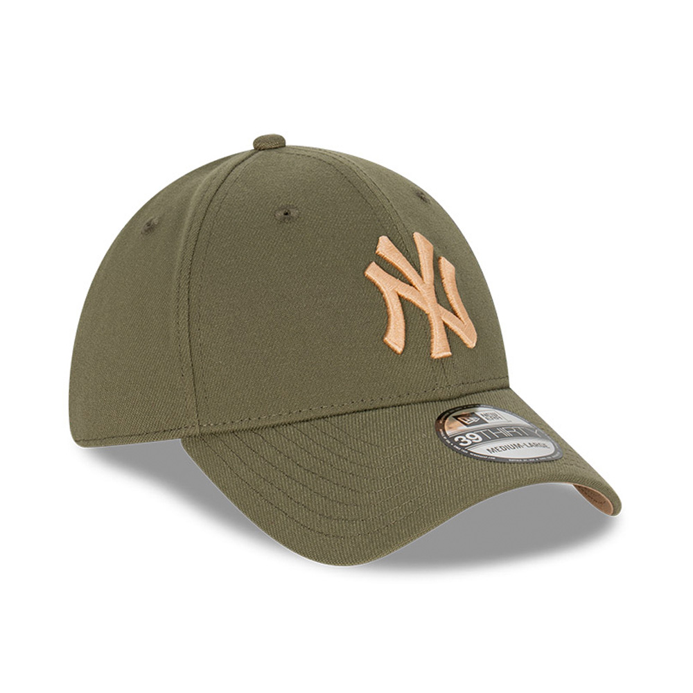 New Era 3930 Q423 Carryover New York Yankees image number null